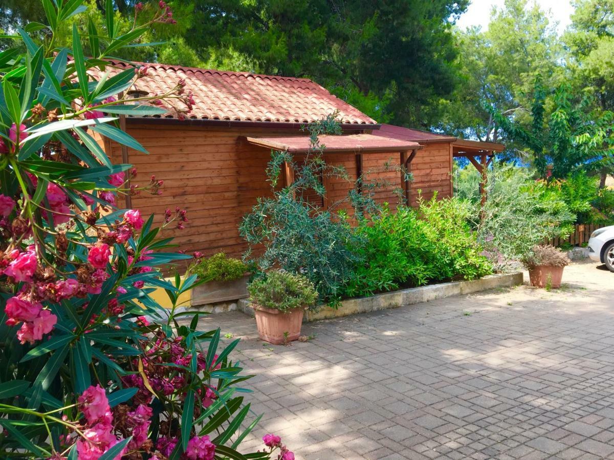 Chalet Monolocale Вьесте Экстерьер фото